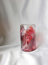 Indlæs billede til gallerivisning Swirley glas, Rosen 2023
