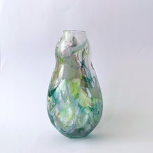 Indlæs billede til gallerivisning Swirley vase, Forår 2023
